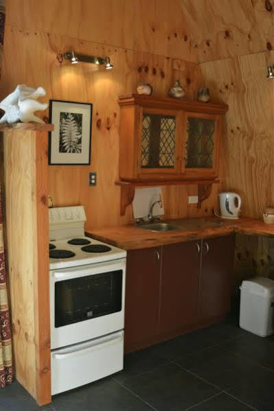 Barn Bed And Breakfast Waitati Exterior foto